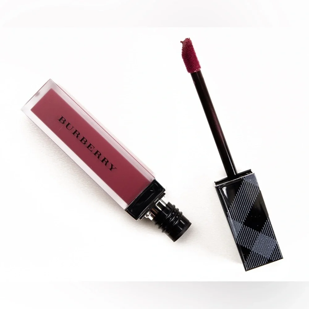 NWT Burberry Liquid Lip Velvet Bold Matte Whipped Cream Oxblood No.53 full size